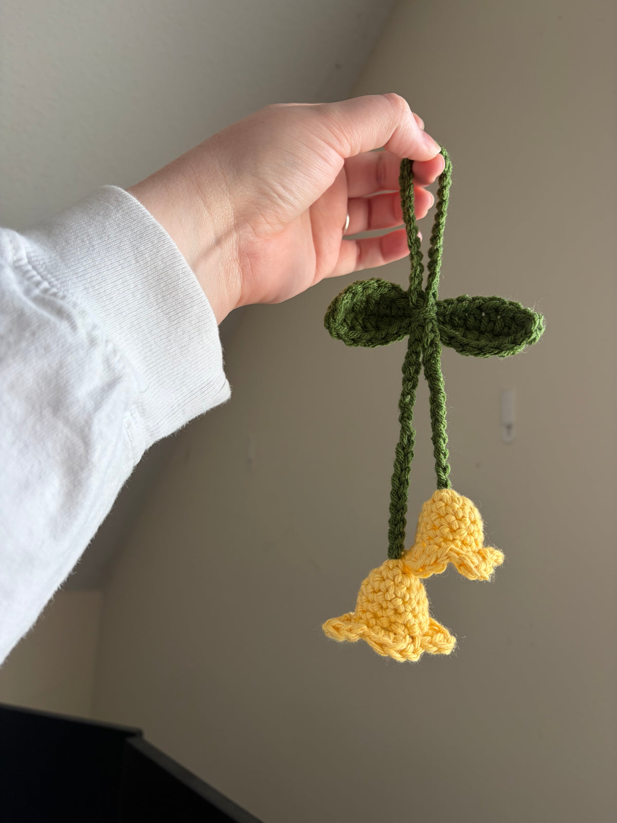 Lily rearview Mirror Buddy